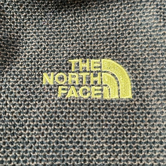 Boys North Face full zip jacket - Picture 3 of 3